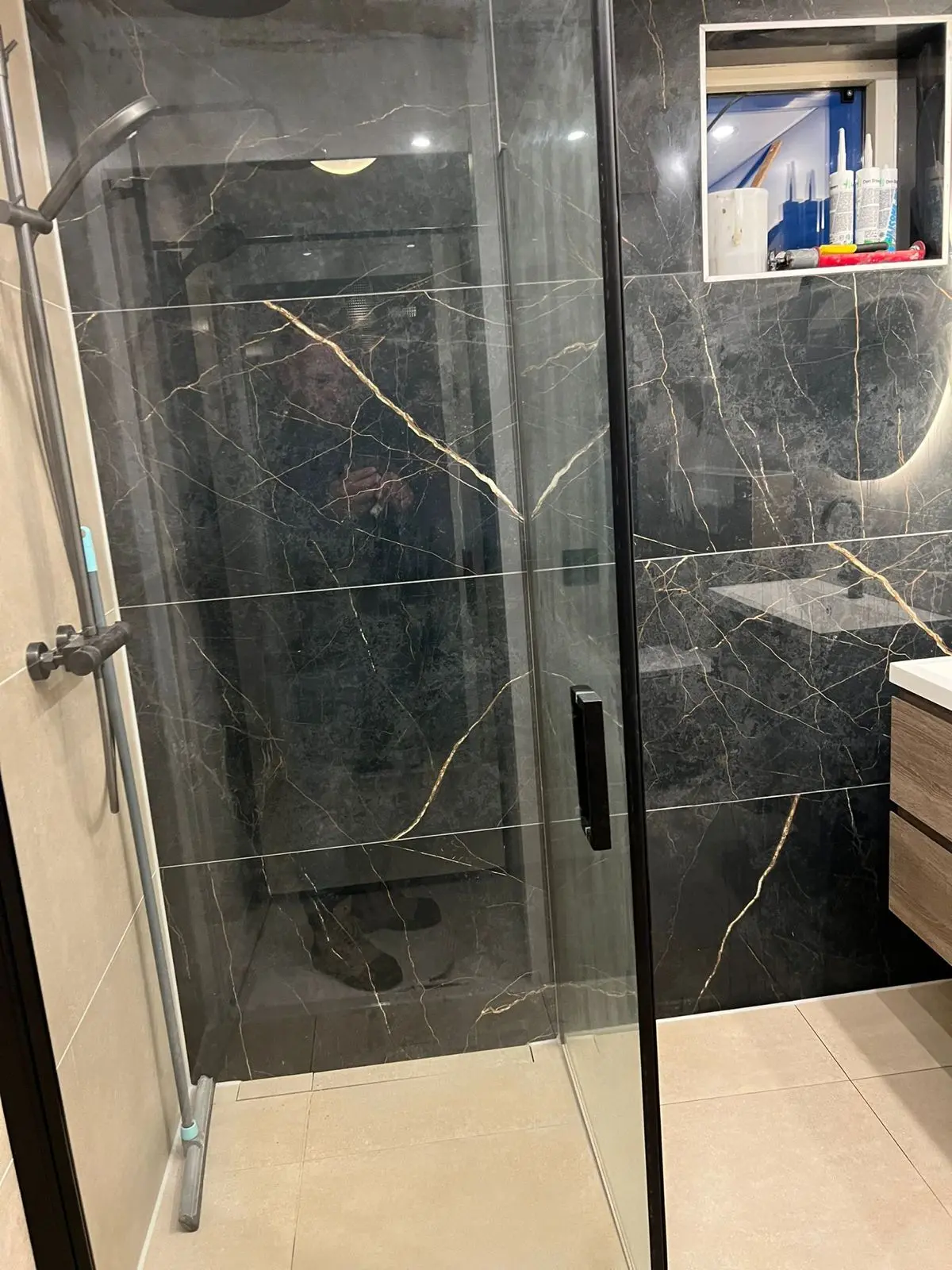 Badkamer renovatie tegelwerk