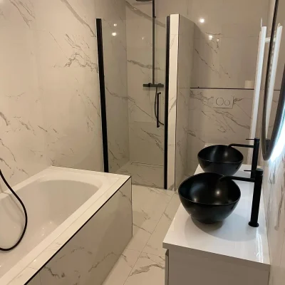 Badkamer renovatie marmer